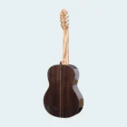 Guitarra Flamenca Modelo Granada de madera, con sonido profundo y brillante, ideal para músicos flamencos.